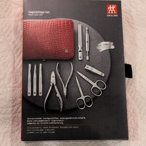 Red Nail Care Set